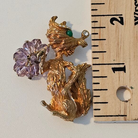 Vintage Hobco Gold Fox Brooch holding Beaded Grapes with Rhinestone Details - Picture 6 of 7